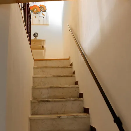 Bed & Breakfast La Magnolia Guests House 3*