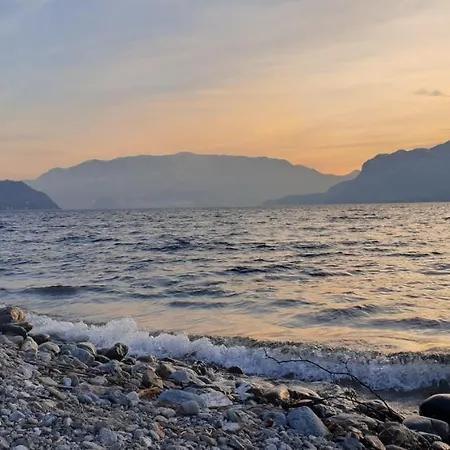 La Magnolia Guests House Bed & Breakfast Dervio