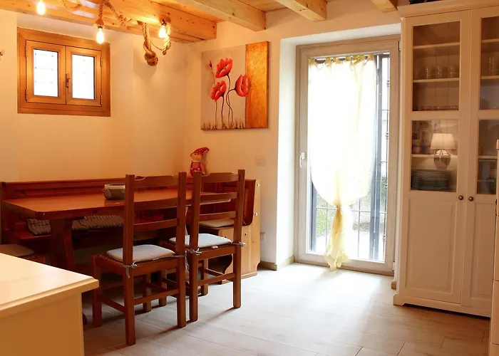 Bed & Breakfast La Magnolia Guests House Dervio