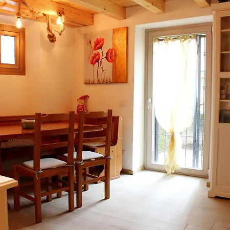 Bed & Breakfast La Magnolia Guests House Dervio