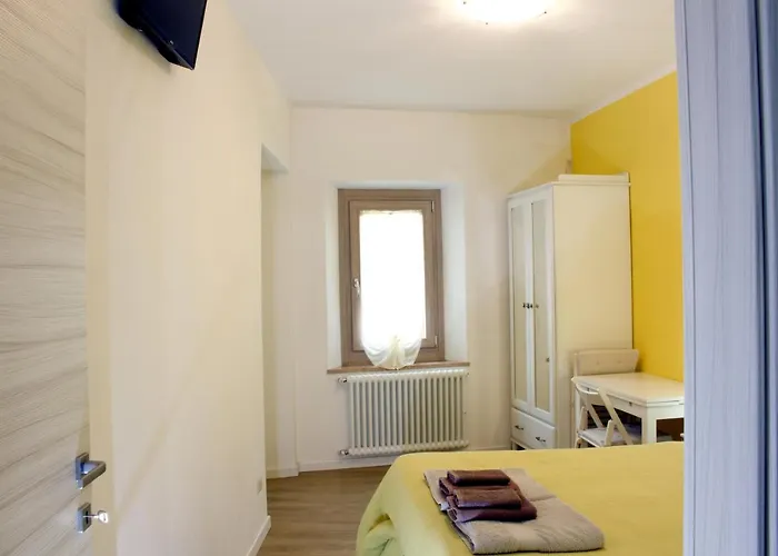 La Magnolia Guests House 3* Дервио